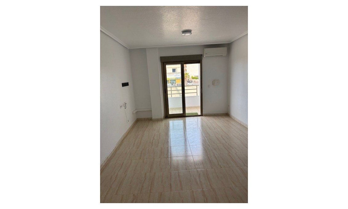 Resale - Apartment -
San Miguel de Salinas - Costa Blanca