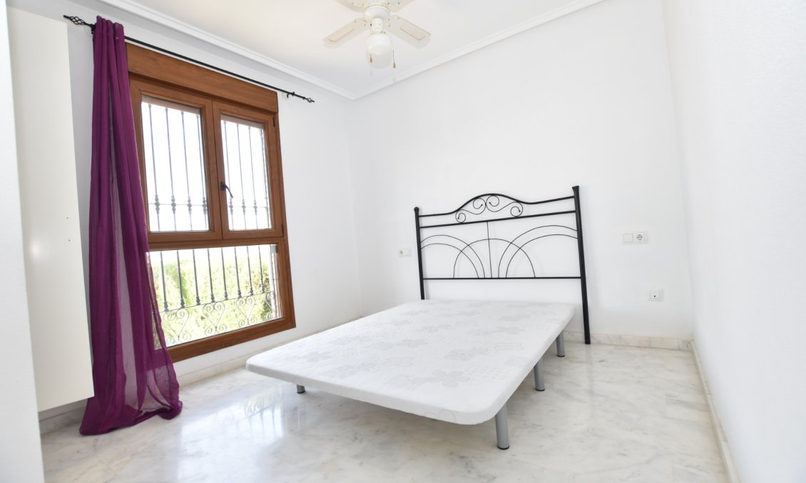 Használt Ingatlanok - Bungaló -
Algorfa - Inland