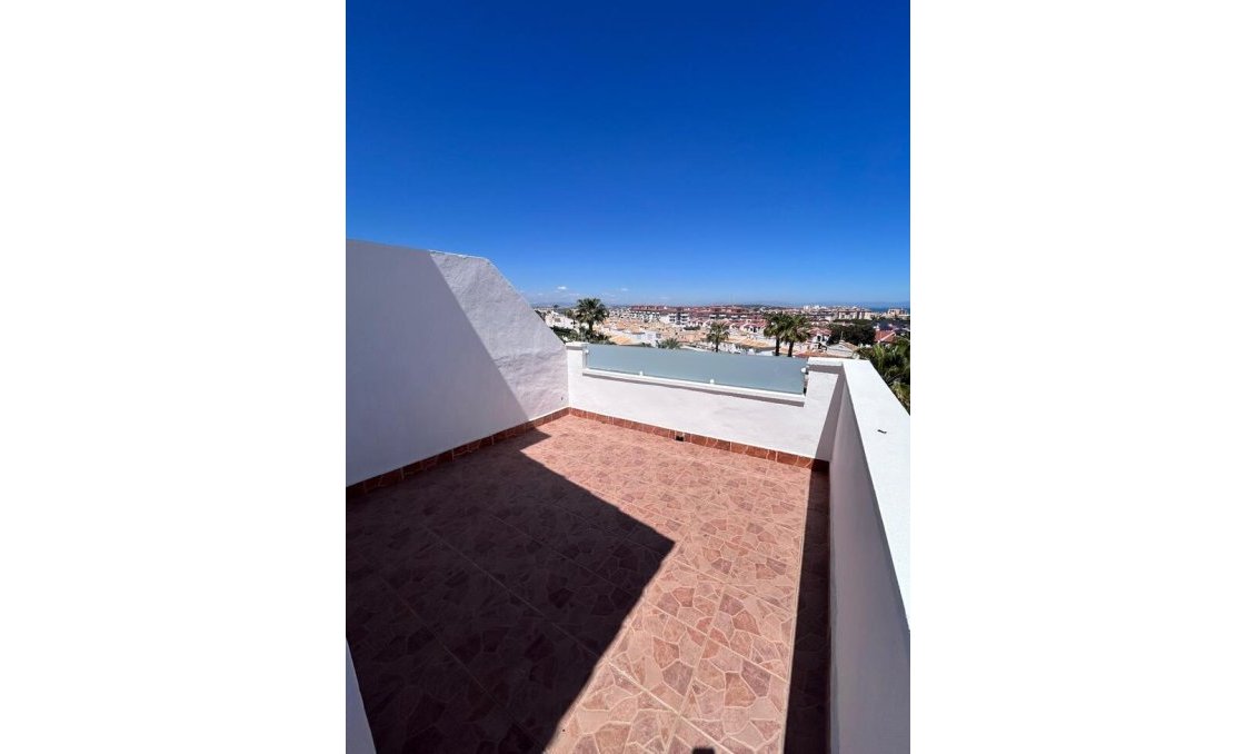 Használt Ingatlanok - Kétszintes lakás -
Torrevieja - Torreblanca