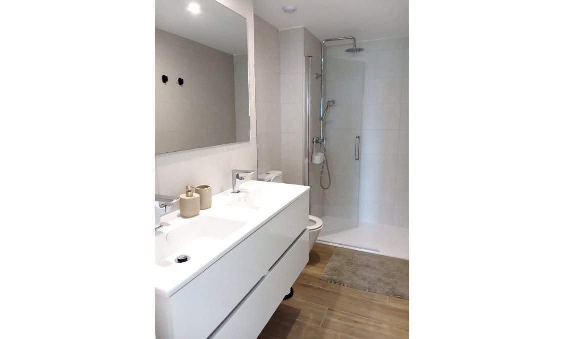 Használt Ingatlanok - Apartman -
Torrevieja - Punta Prima