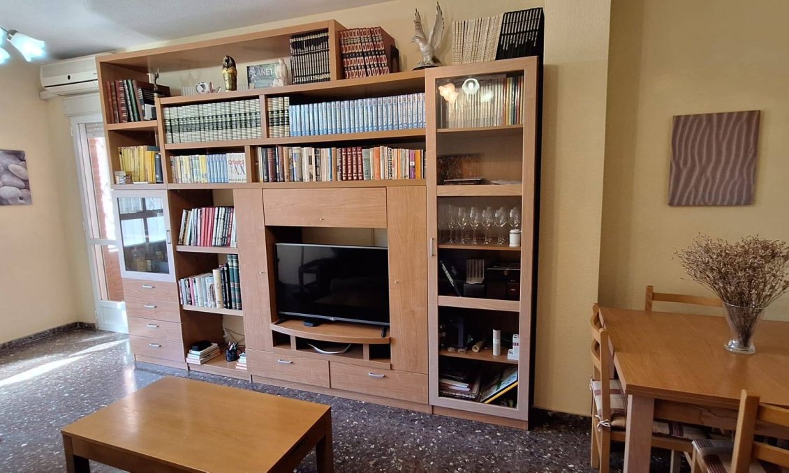 Segunda mano - Apartamento -
Murcia - San Benito-patiño