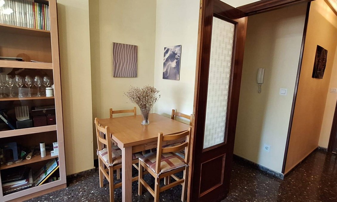 Segunda mano - Apartamento -
Murcia - San Benito-patiño