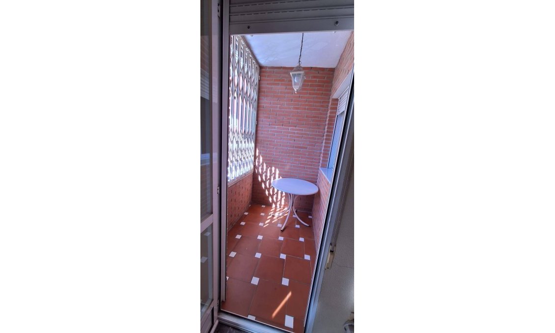 Segunda mano - Apartamento -
Murcia - San Benito-patiño