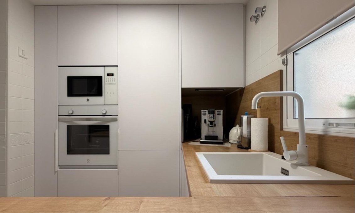 Segunda mano - Apartamento -
Torrevieja - Centro