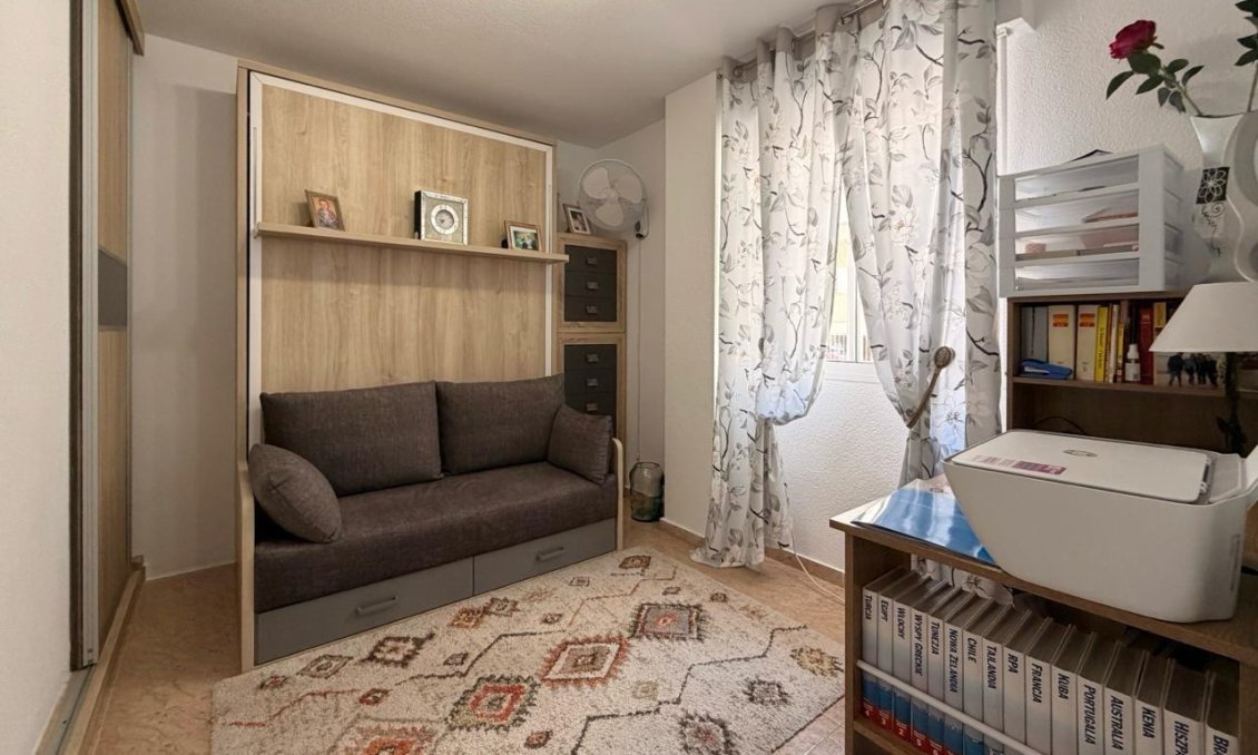 Segunda mano - Apartamento -
Torrevieja - Nueva Torrevieja