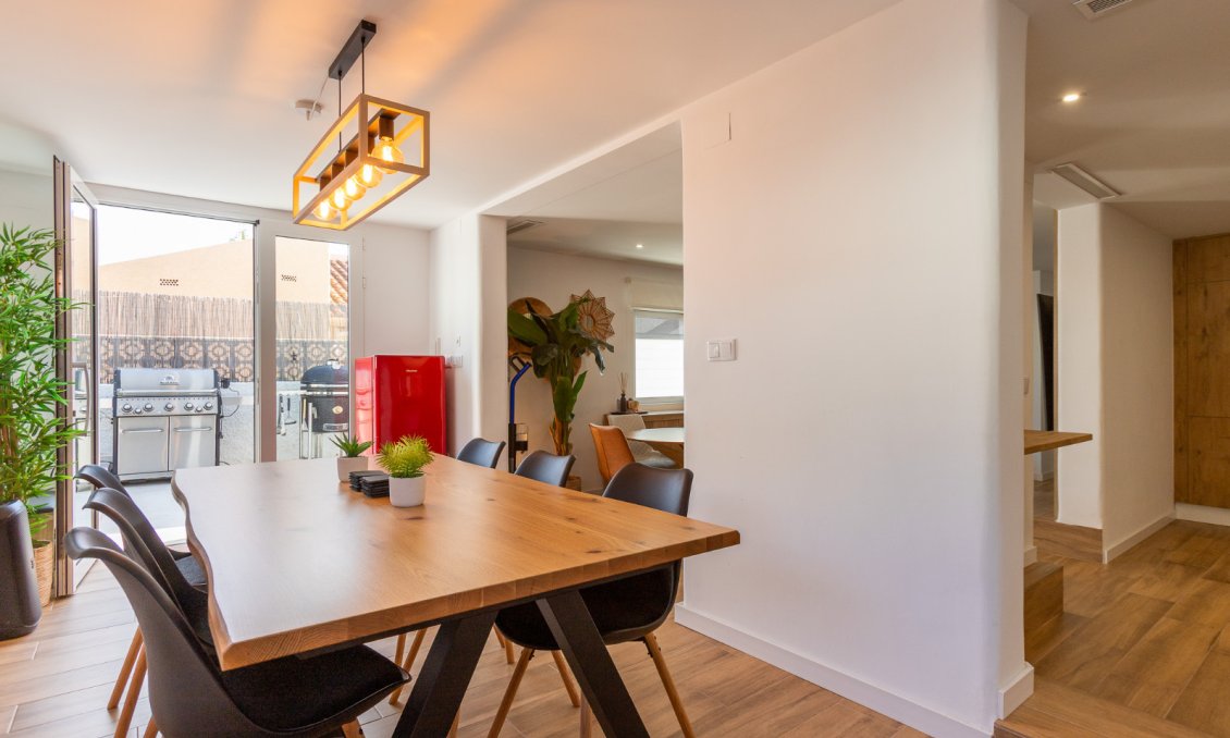 Segunda mano - Villa -
Los Balcones - Costa Blanca