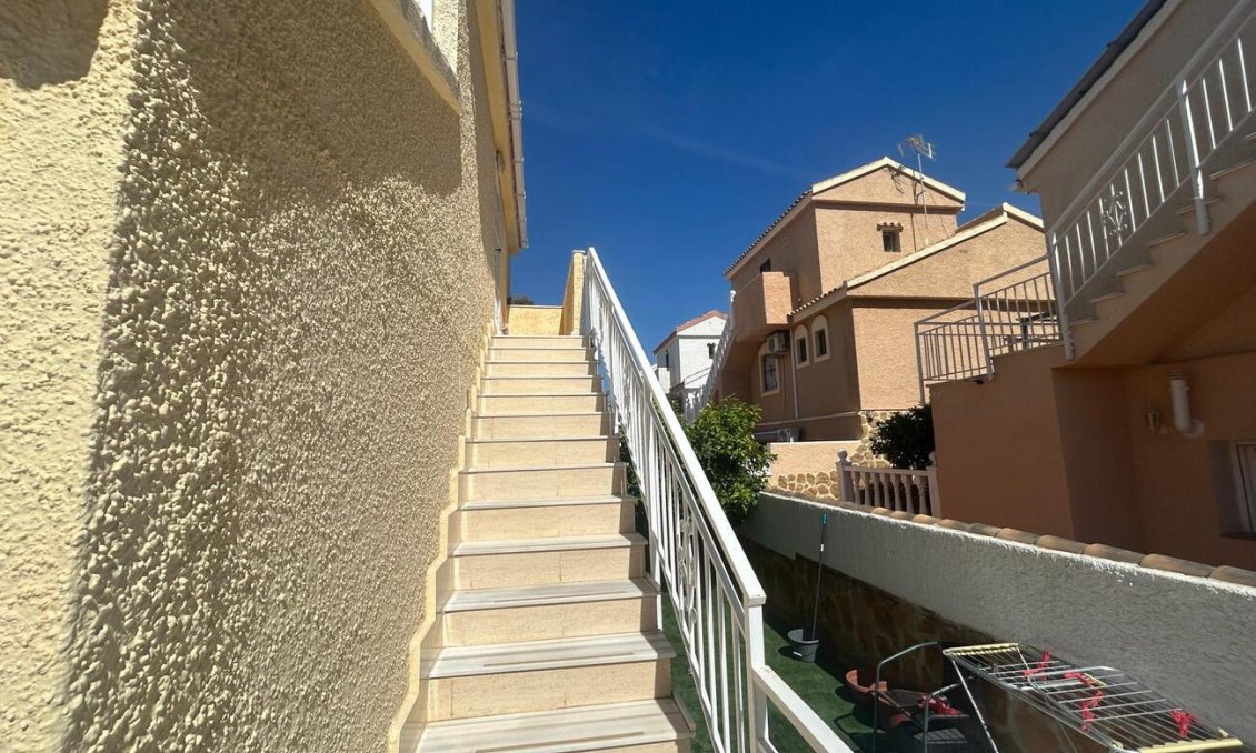 Wiederverkauf - Villa -
Camposol - Sector D