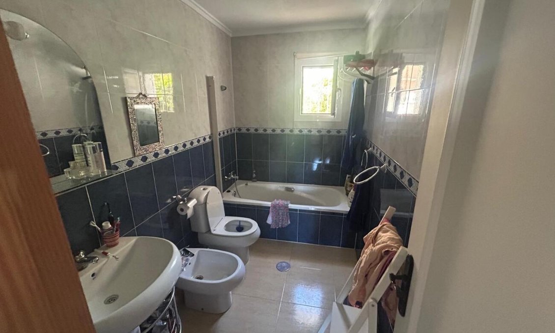 Wiederverkauf - Villa -
Camposol - Sector D