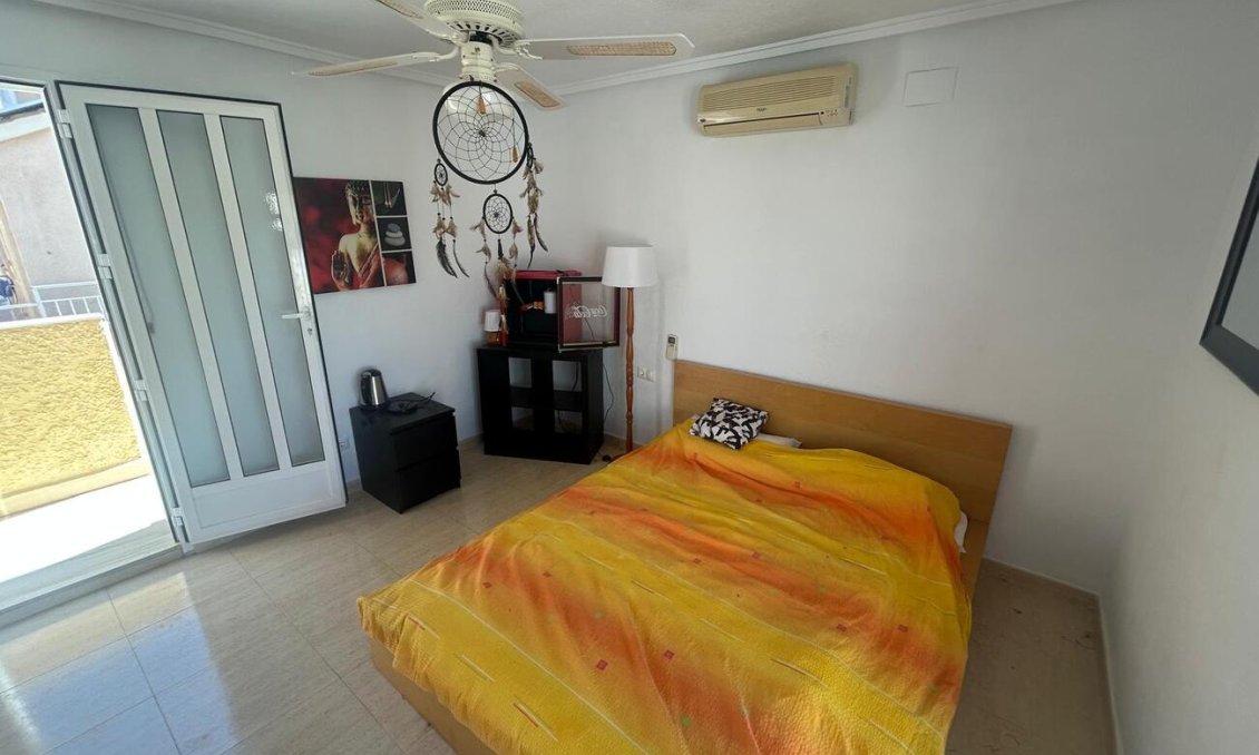 Wiederverkauf - Villa -
Camposol - Sector D