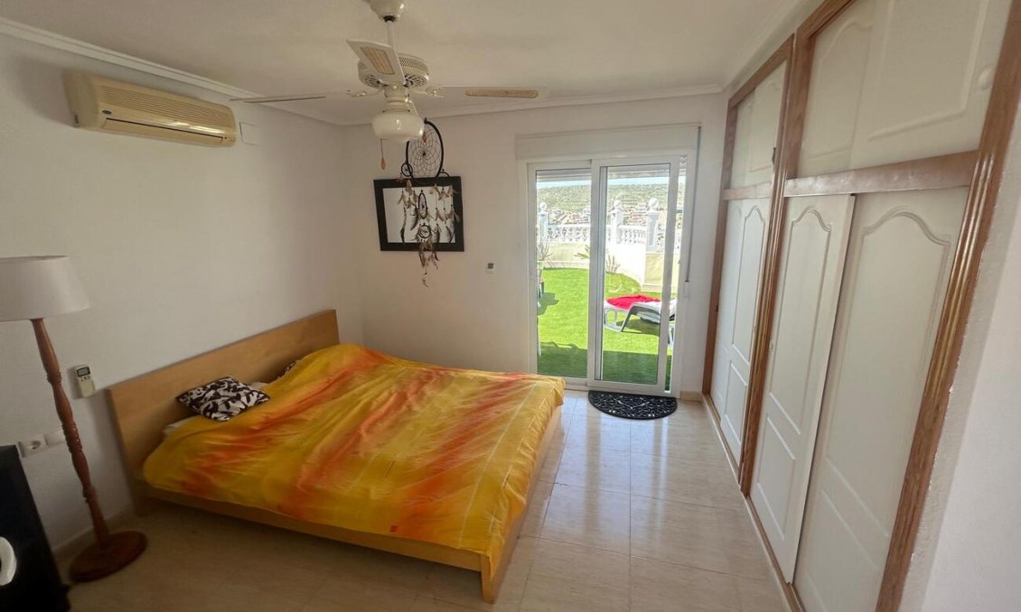 Wiederverkauf - Villa -
Camposol - Sector D