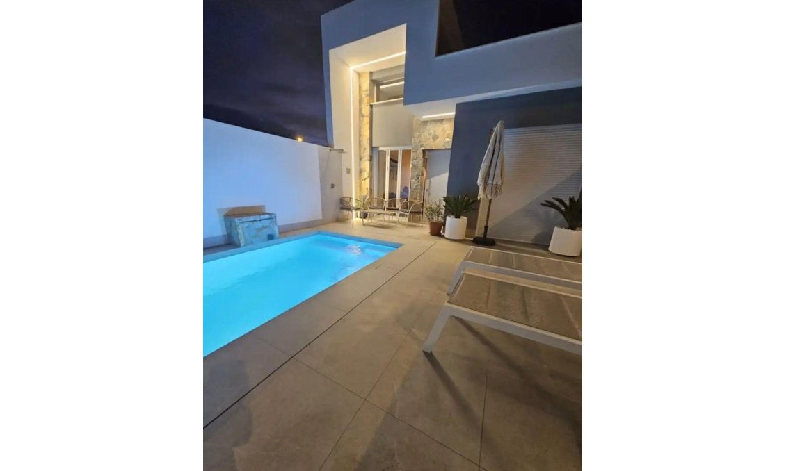 Resale - Villa -
Torre Pacheco - Balsicas
