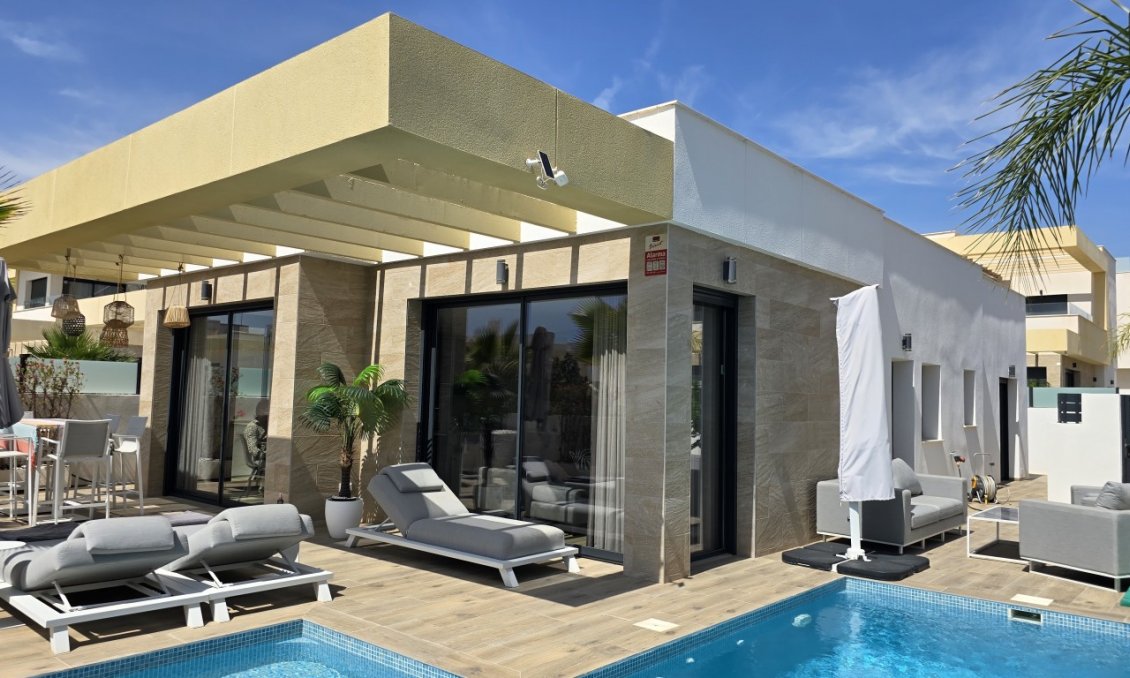 Wiederverkauf - Villa -
Los Montesinos - Costa Blanca