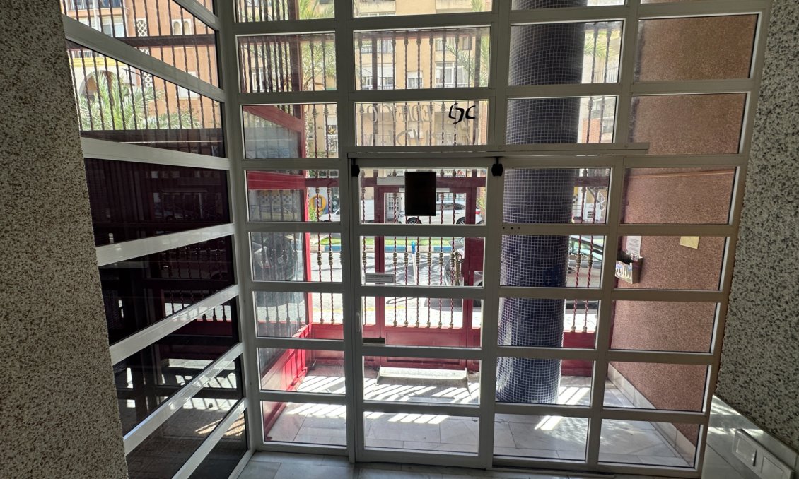 Wiederverkauf - Wohnung -
Torrevieja - Costa Blanca