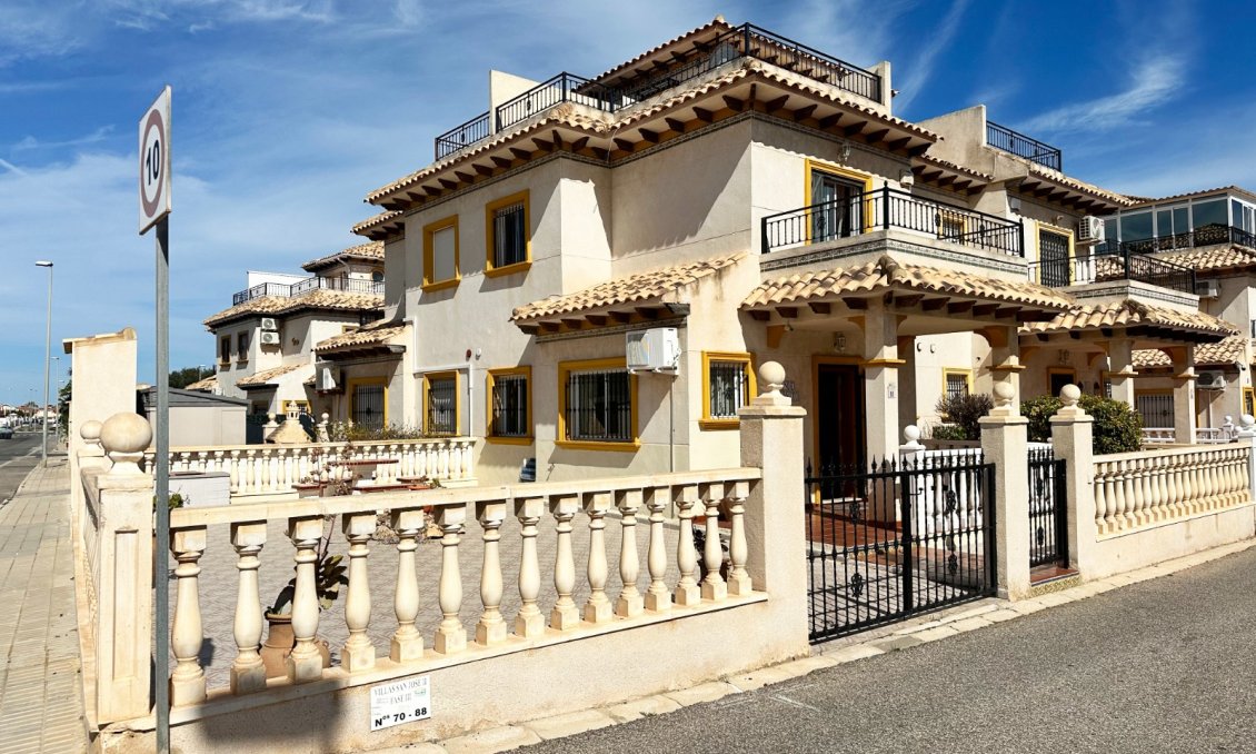 Segunda mano - Town House -
Orihuela Costa - Costa Blanca