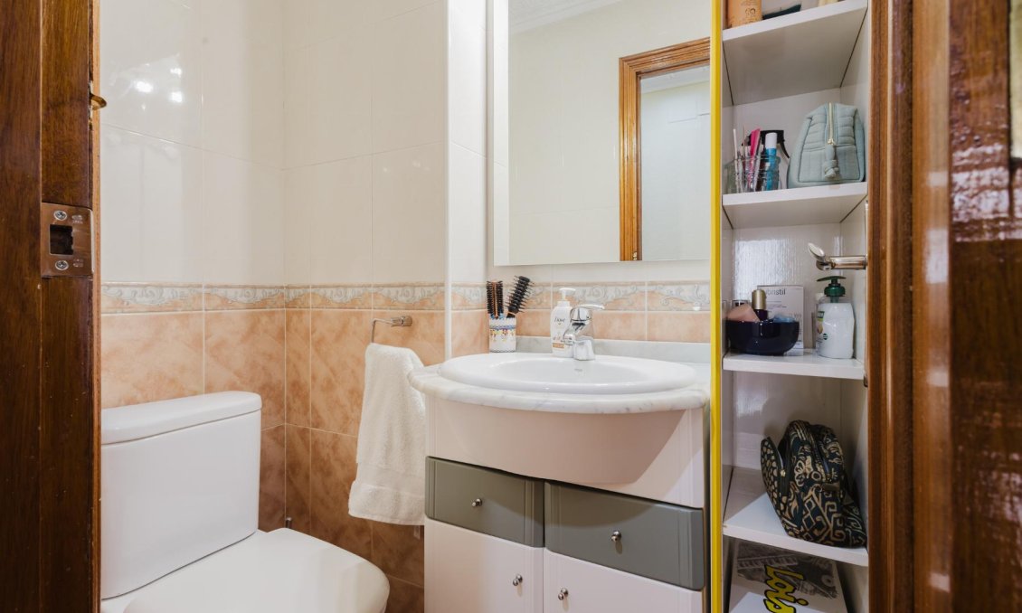 Használt Ingatlanok - Apartman -
Torrevieja - Costa Blanca