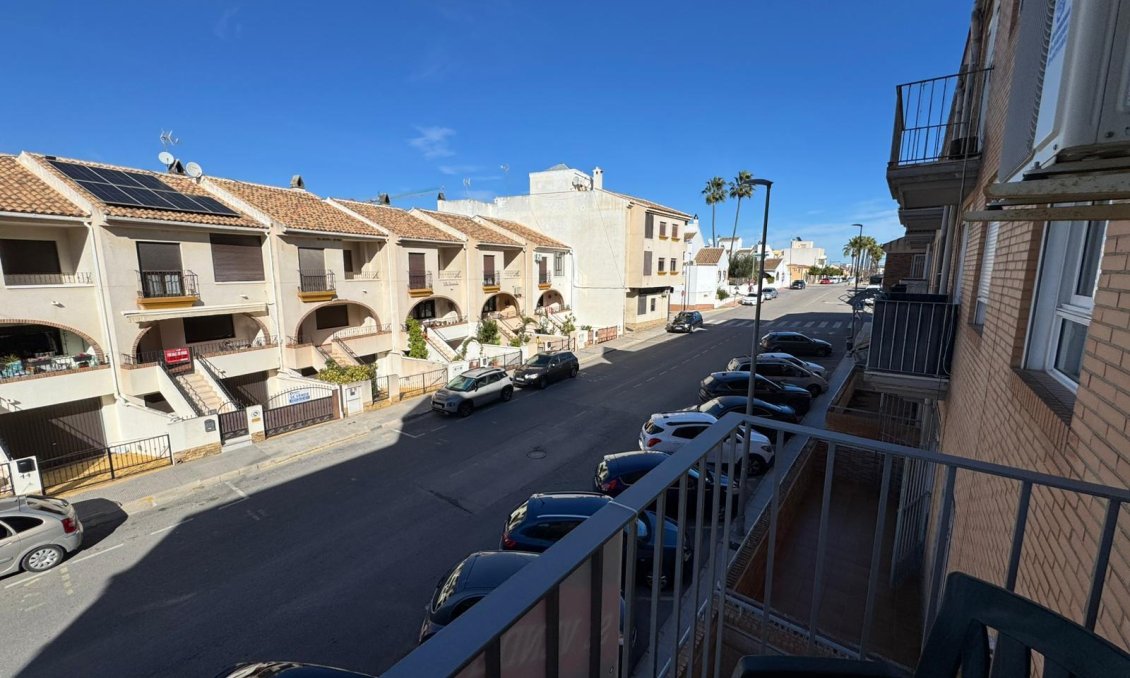 Segunda mano - Apartamento -
San Miguel de Salinas - Inland