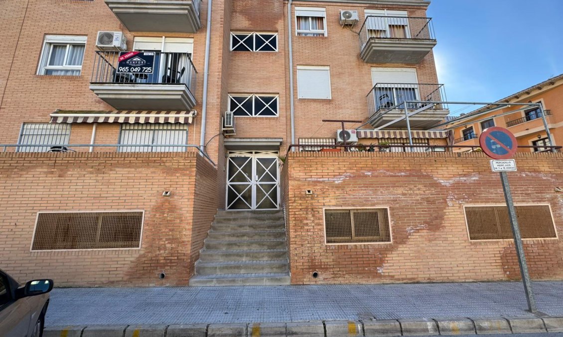 Segunda mano - Apartamento -
San Miguel de Salinas - Inland