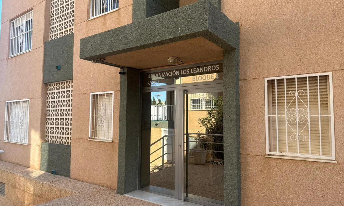 Wiederverkauf - Wohnung -
Torrevieja - Costa Blanca