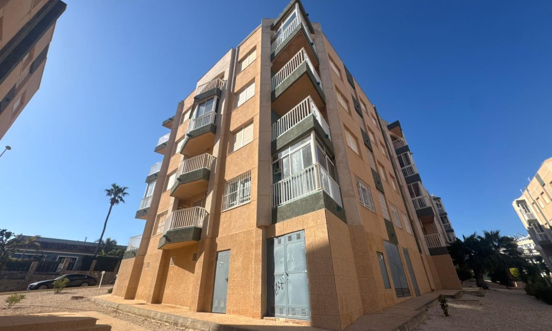 Wiederverkauf - Wohnung -
Torrevieja - Costa Blanca