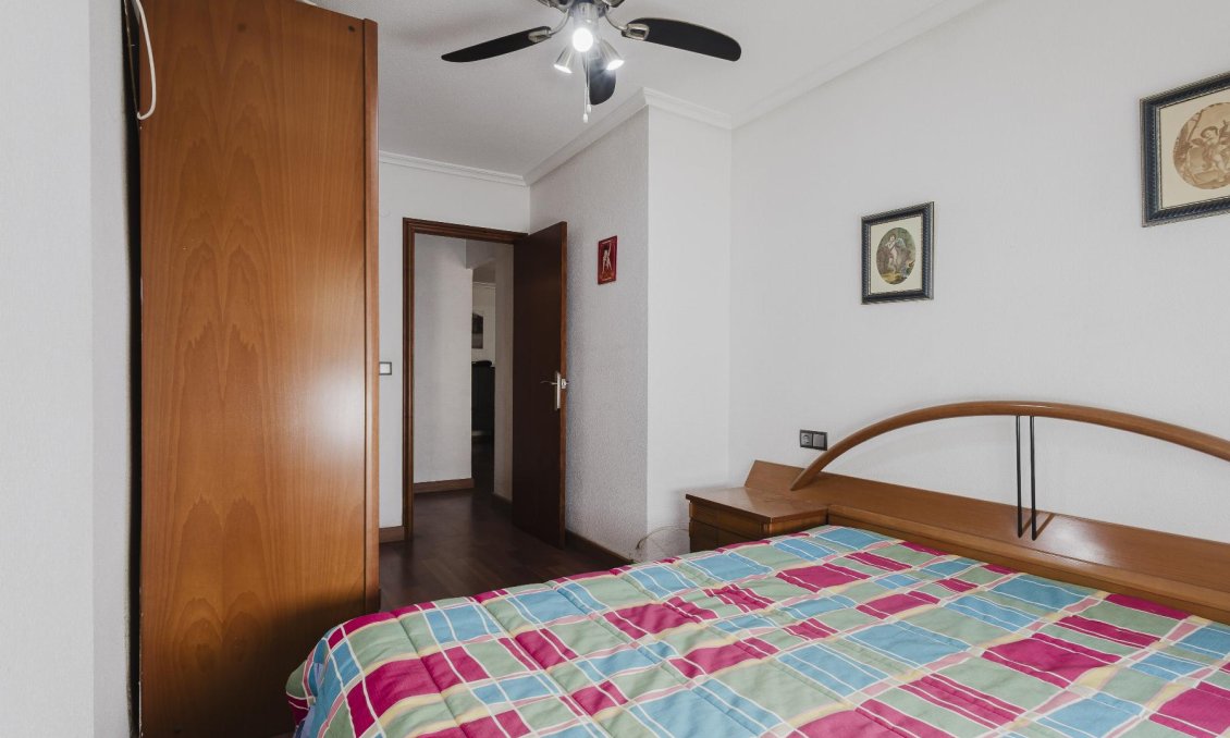Wiederverkauf - Wohnung -
Torrevieja - Costa Blanca