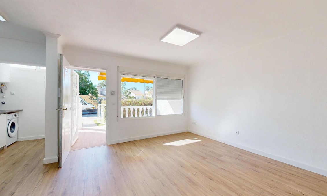 Wiederverkauf - Bungalow -
Orihuela Costa - Costa Blanca