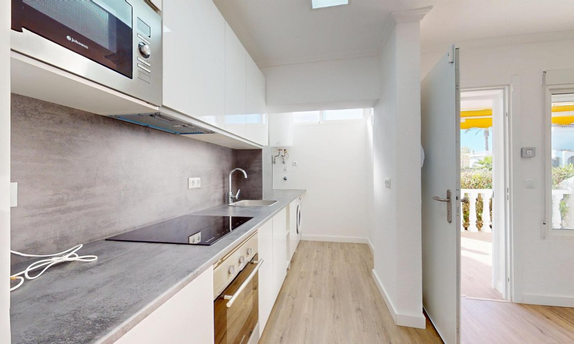 Wiederverkauf - Bungalow -
Orihuela Costa - Costa Blanca