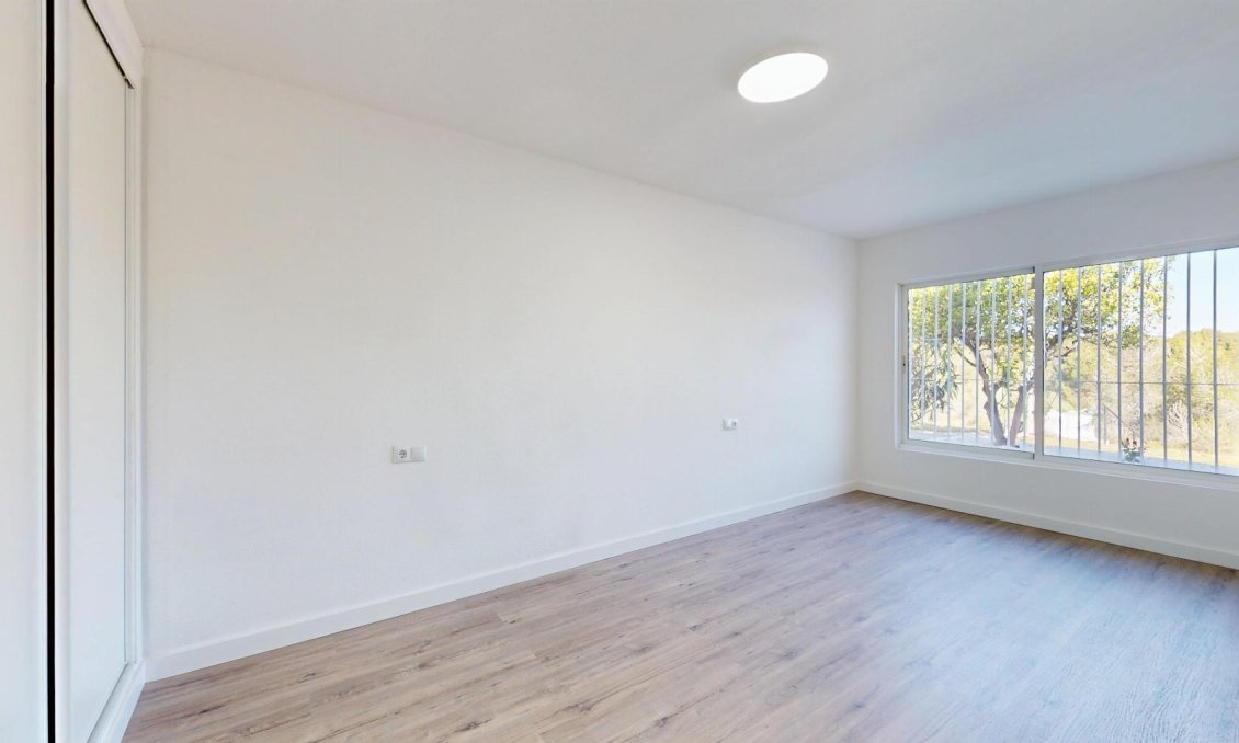 Wiederverkauf - Bungalow -
Orihuela Costa - Costa Blanca