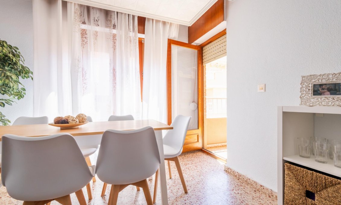 Wiederverkauf - Wohnung -
Torrevieja - Costa Blanca