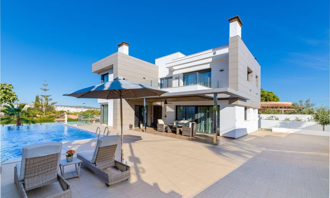 Wiederverkauf - Villa -
Torrevieja - Costa Blanca
