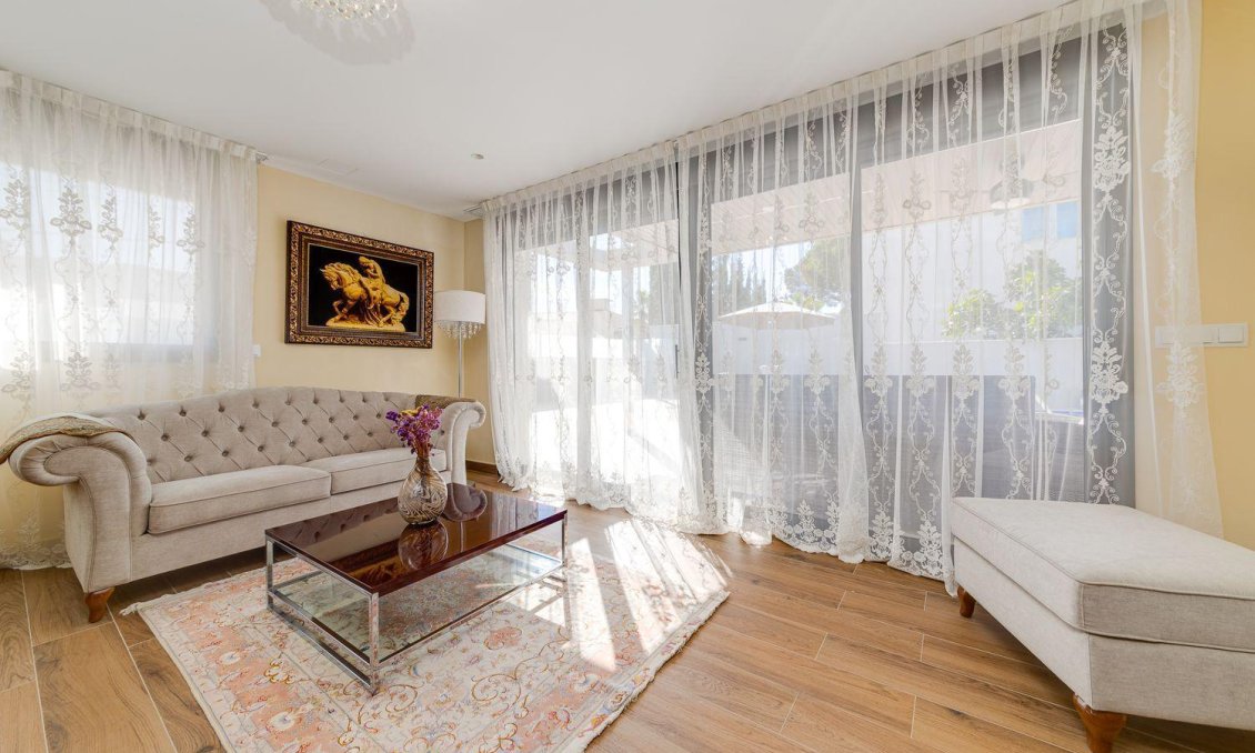 Wiederverkauf - Villa -
Torrevieja - Costa Blanca