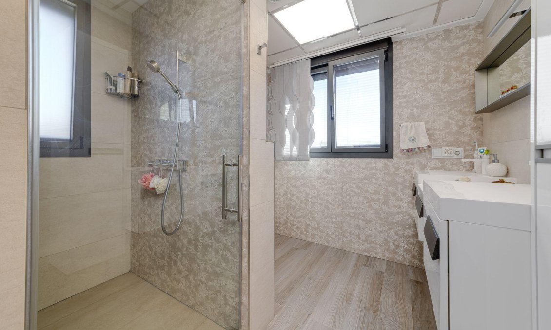 Wiederverkauf - Villa -
Torrevieja - Costa Blanca