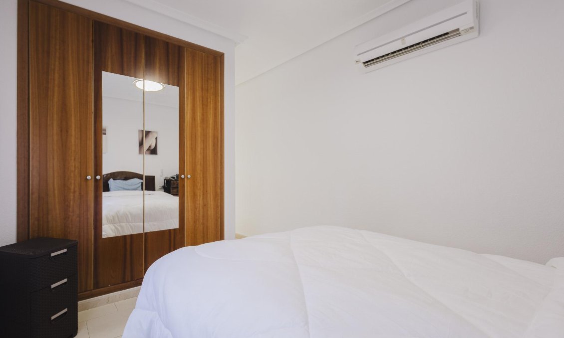 Wiederverkauf - Villa -
Torrevieja - Costa Blanca