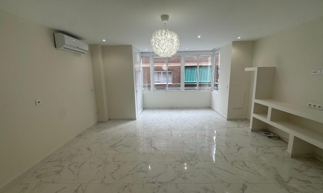 Wiederverkauf - Wohnung -
Torrevieja - Costa Blanca