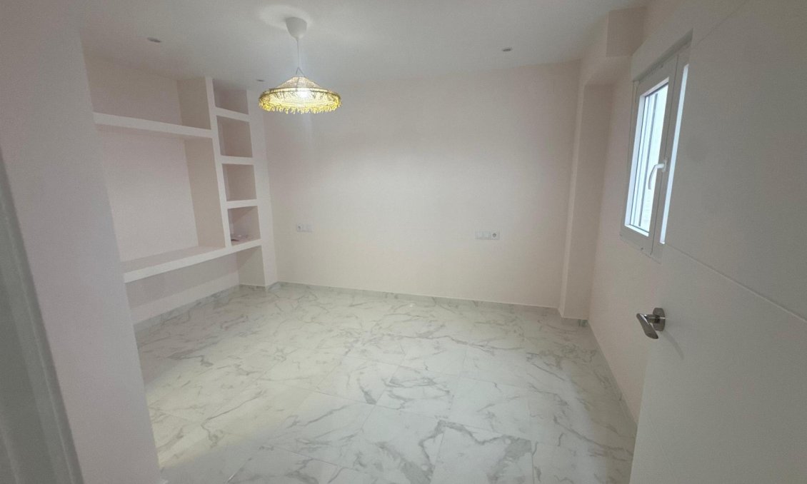 Wiederverkauf - Wohnung -
Torrevieja - Costa Blanca