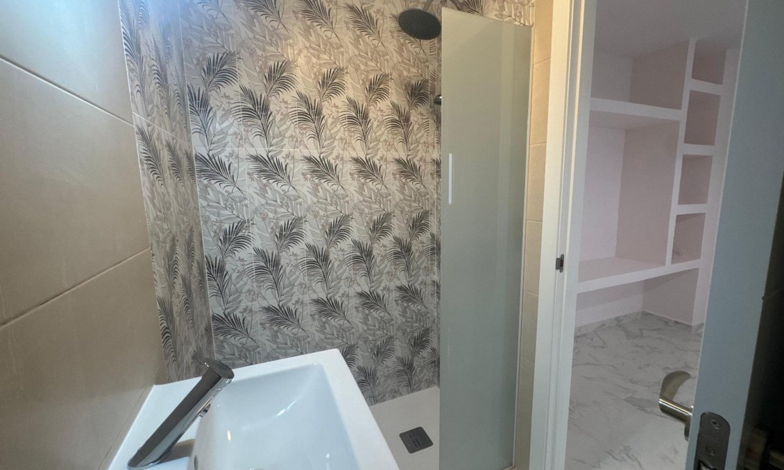 Wiederverkauf - Wohnung -
Torrevieja - Costa Blanca