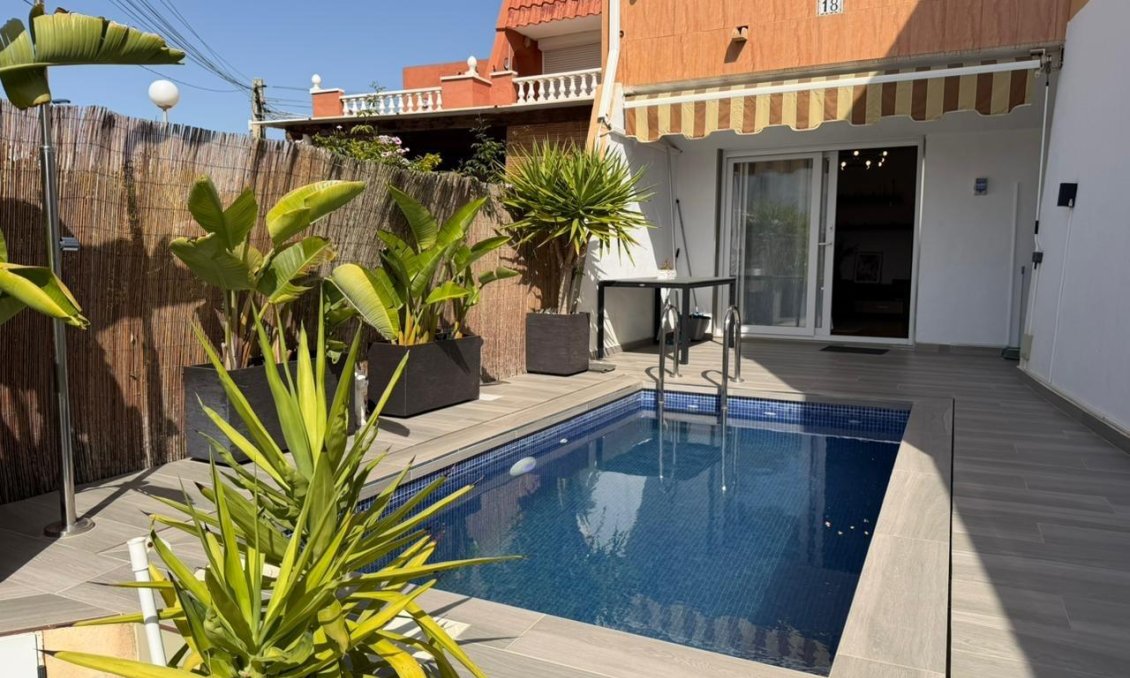 Segunda mano - Town House -
Torrevieja - Los Frutales