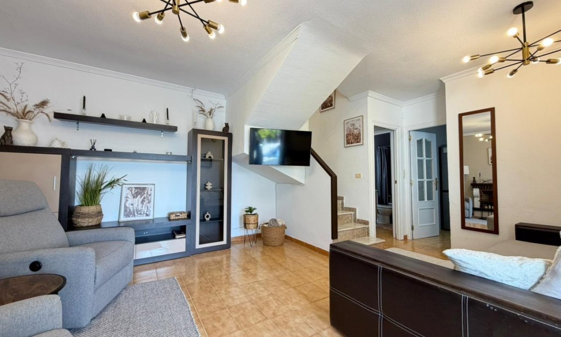 Segunda mano - Town House -
Torrevieja - Los Frutales