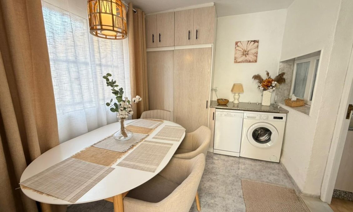 Segunda mano - Town House -
Torrevieja - Los Frutales