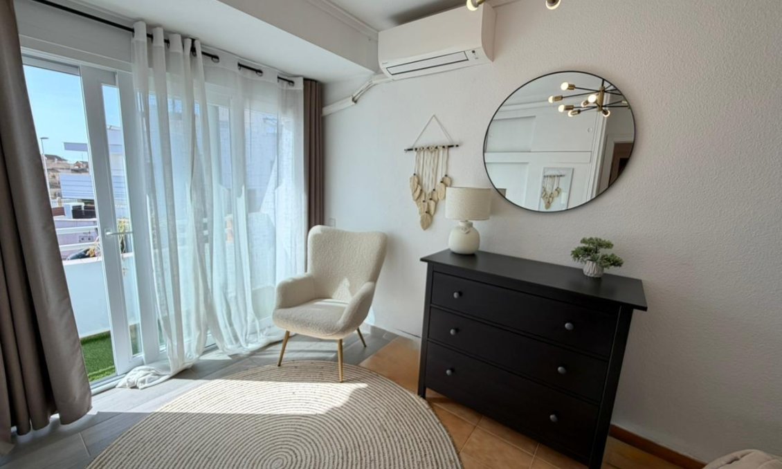 Segunda mano - Town House -
Torrevieja - Los Frutales