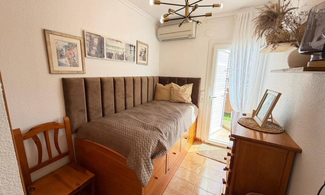 Segunda mano - Town House -
Torrevieja - Los Frutales