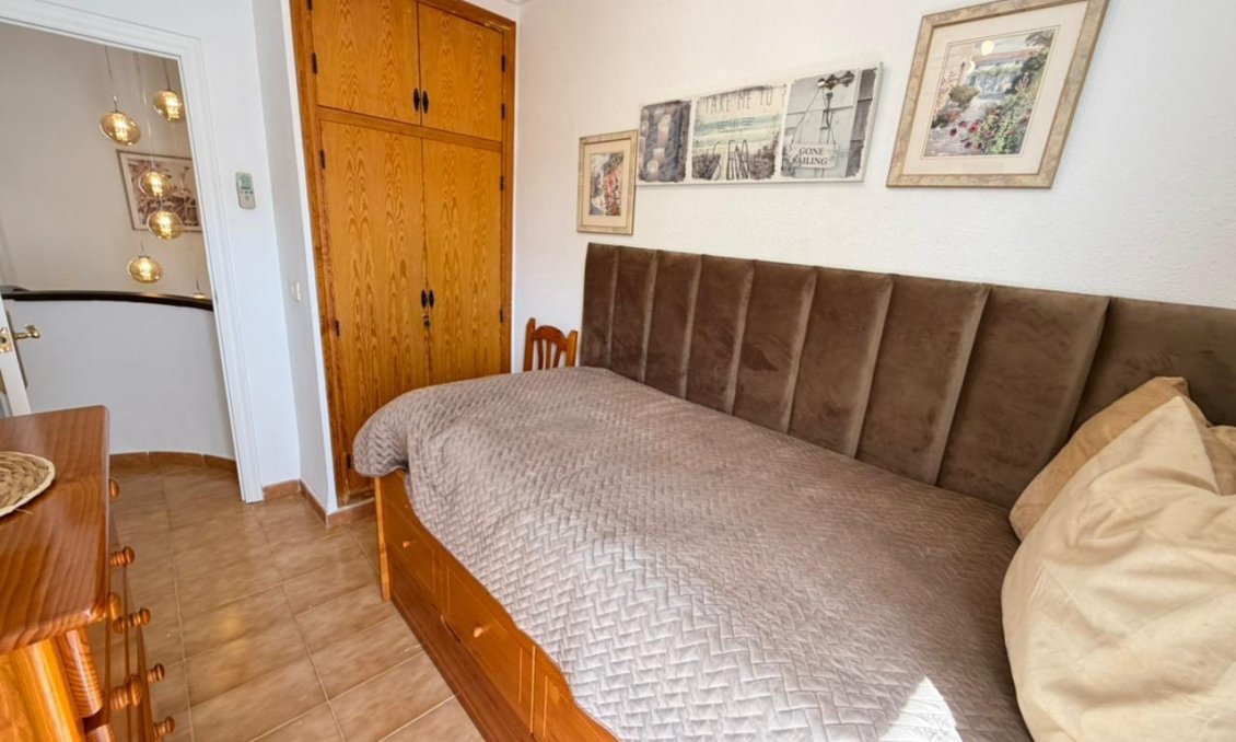 Segunda mano - Town House -
Torrevieja - Los Frutales