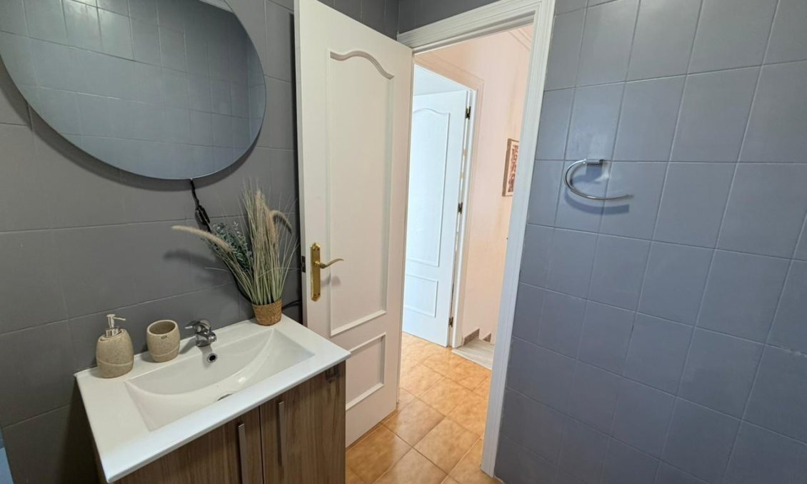 Segunda mano - Town House -
Torrevieja - Los Frutales