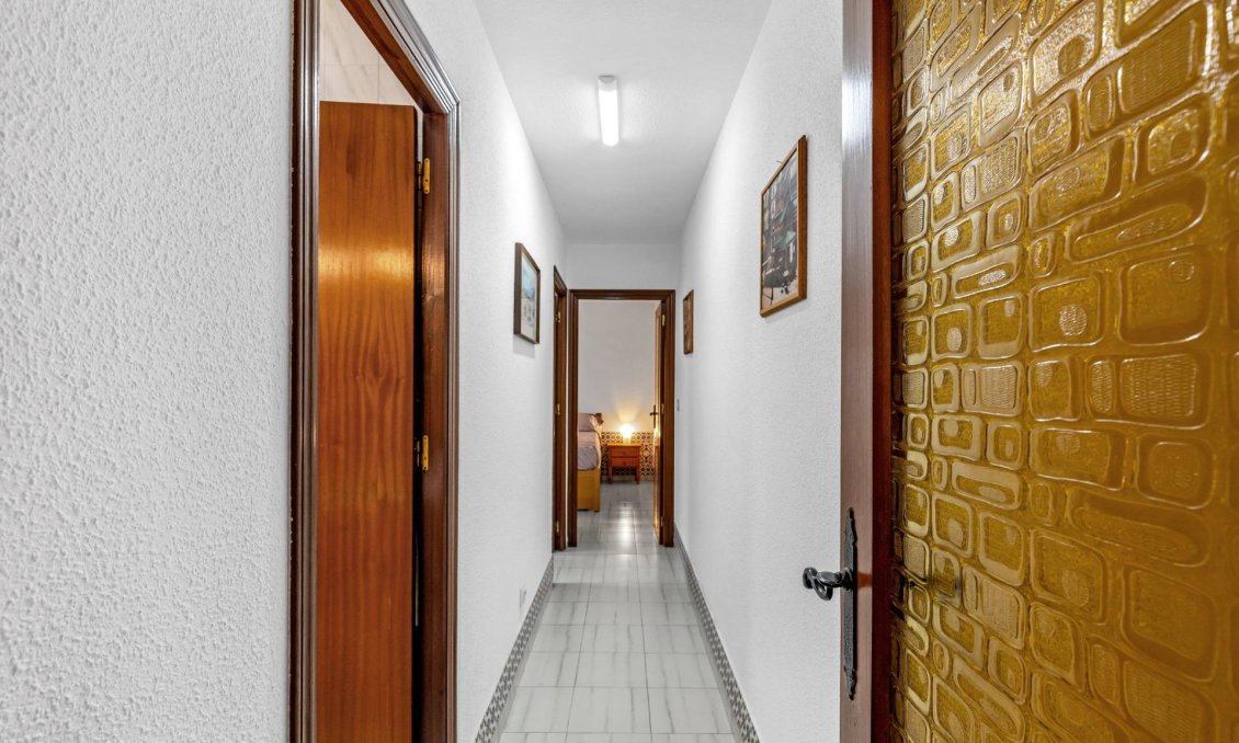 Wiederverkauf - Bungalow -
Torrevieja - Centro