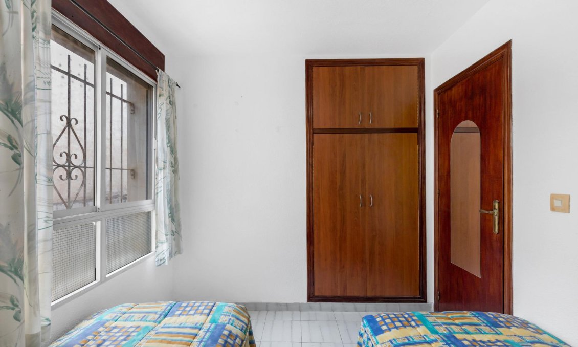 Wiederverkauf - Bungalow -
Torrevieja - Centro