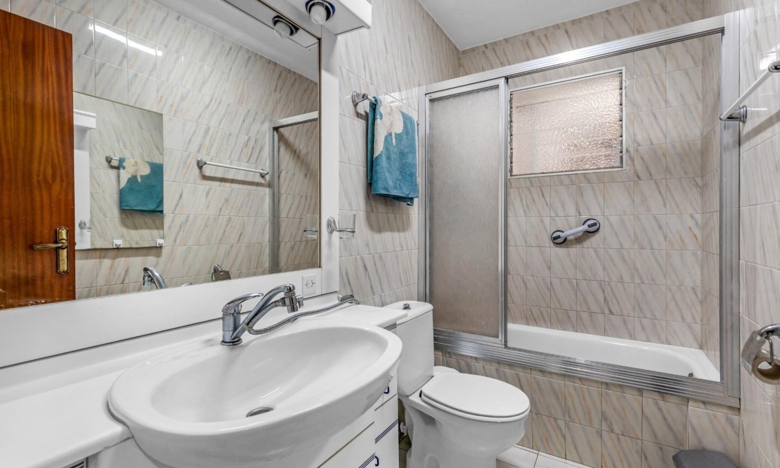 Wiederverkauf - Bungalow -
Torrevieja - Centro