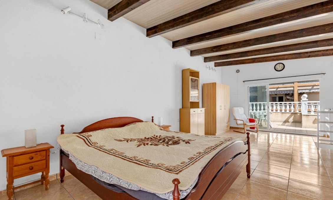 Wiederverkauf - Bungalow -
Torrevieja - Centro