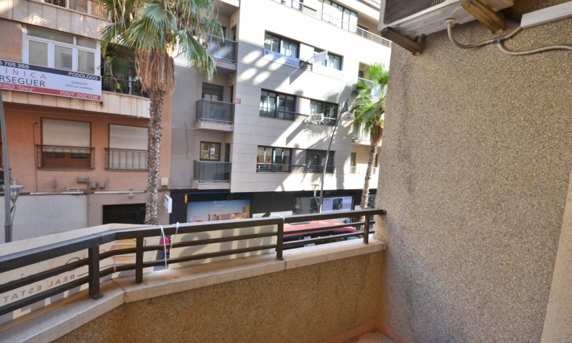 Wiederverkauf - Wohnung -
Torrevieja - Centro