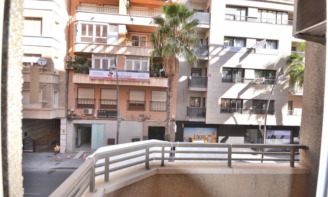 Wiederverkauf - Wohnung -
Torrevieja - Centro