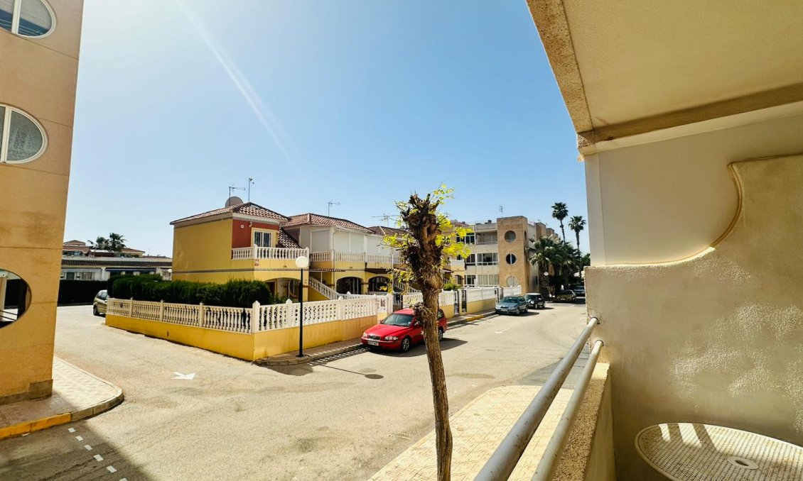 Wiederverkauf - Wohnung -
Torrevieja - Costa Blanca