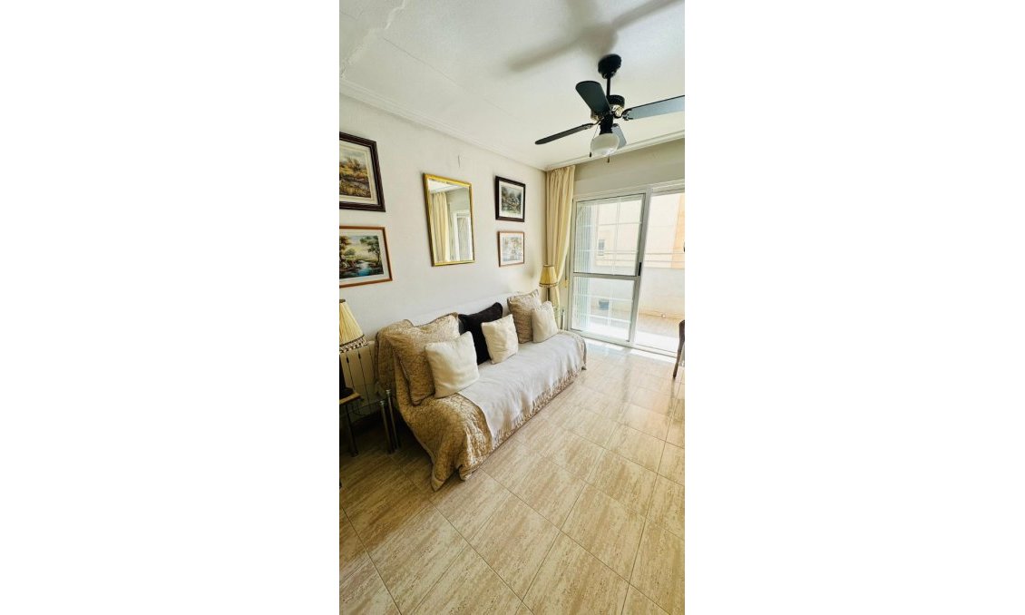 Wiederverkauf - Wohnung -
Torrevieja - Costa Blanca